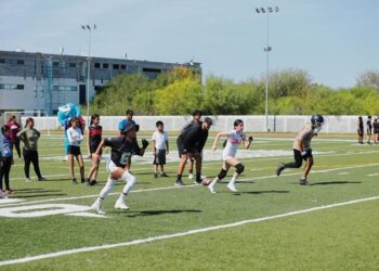 Impulsa Gobierno de NLD el deporte con clínica de iniciación al fútbol americano