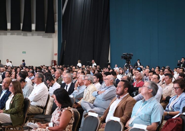 Inaugura Américo la 5ª edición del ‘México Carbon Forum’ en Tampico