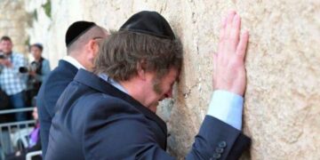 Milei ahora sí tiene motivos para llorar en el ‘Muro de los Lamentos’