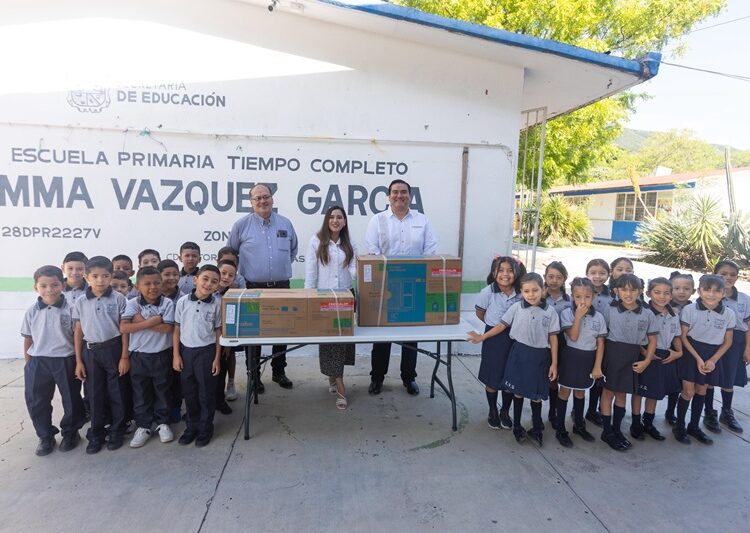 Katalyna arranca Ciclo Escolar con entrega de aires acondicionados a Jardín de niños y primaria