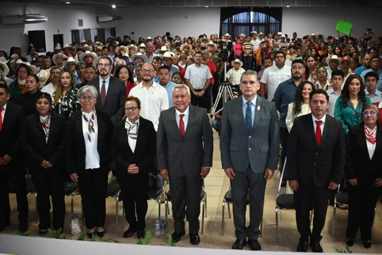 Rinde Lorenzo Morales su 1er Informe de Gobierno