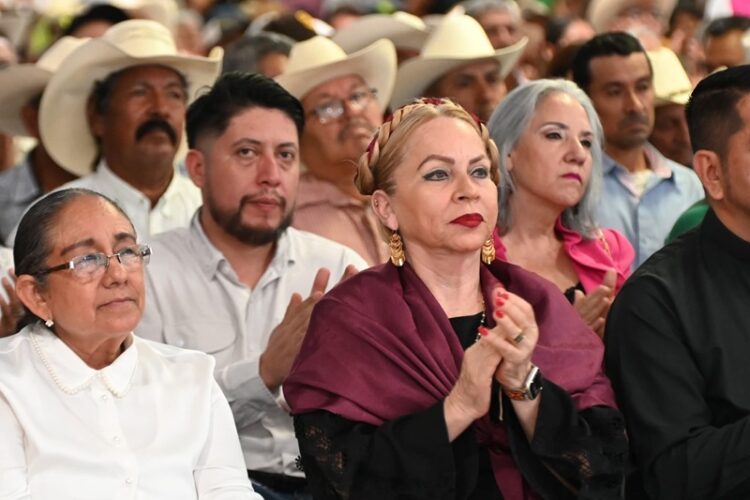 Rinde Lorenzo Morales su 1er Informe de Gobierno