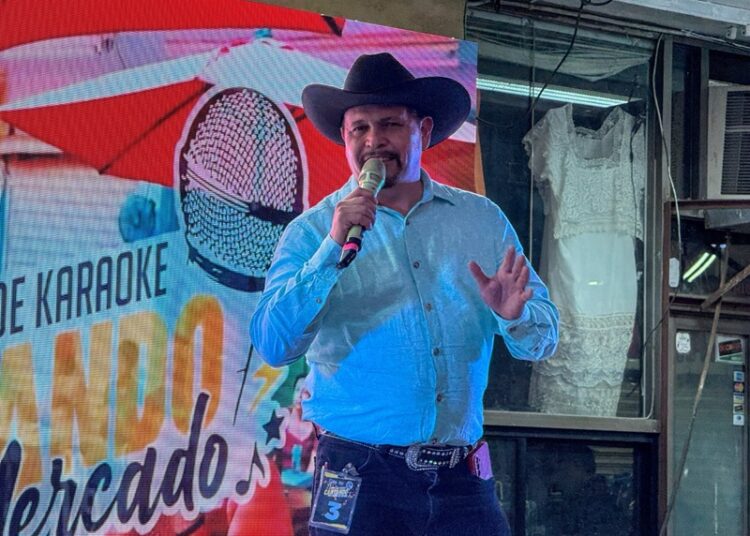 NLD realiza 5ª Jornada del Concurso de Karaoke en el Mercado “Maclovio Herrera”