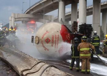 Pipa explotó en Puente de la Concordia en CDMX