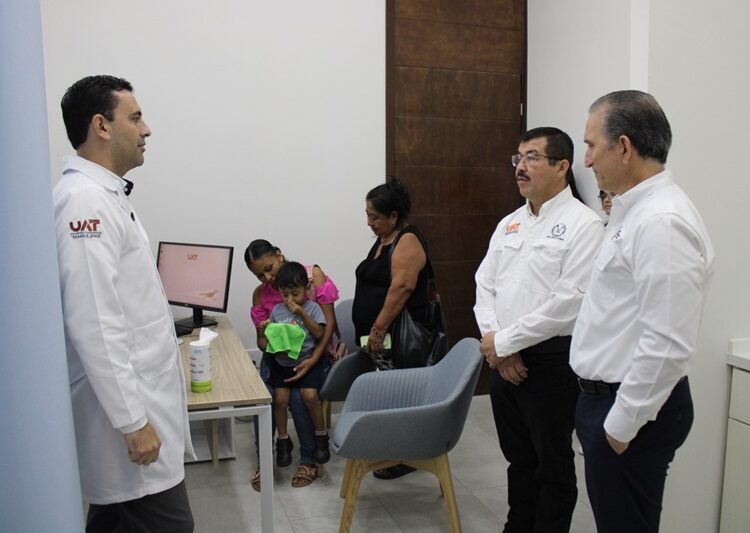 Sostiene rector de la UAT encuentro con universitarios de Medicina Tampico