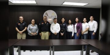 Sostiene rector encuentro con universitarios de Valle Hermoso