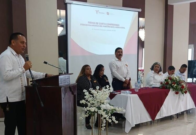 Trabaja SET en fortalecer programa ‘Arraigo del Maestro en el Medio Rural’