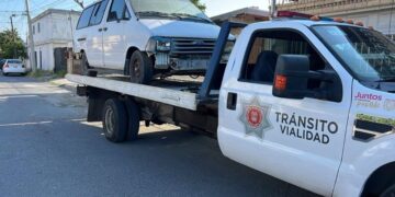 Tránsito y Vialidad de NLD intensifica acciones de retiro de vehículos abandonados