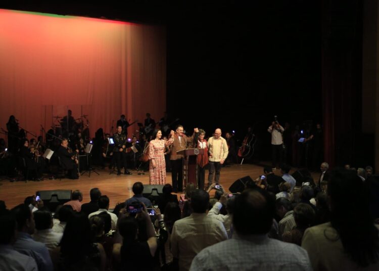 ¡Inaugura Américo el FICSM 2025!