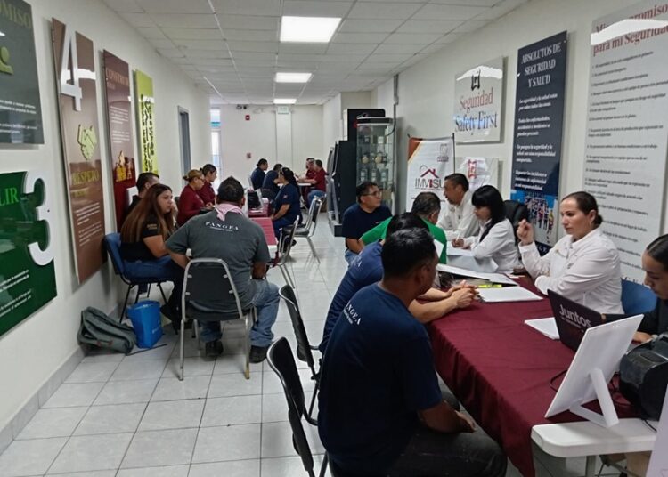 Acercan servicios gubernamentales a trabajadores de GST Pangea con “Brigadas en tu Empresa”