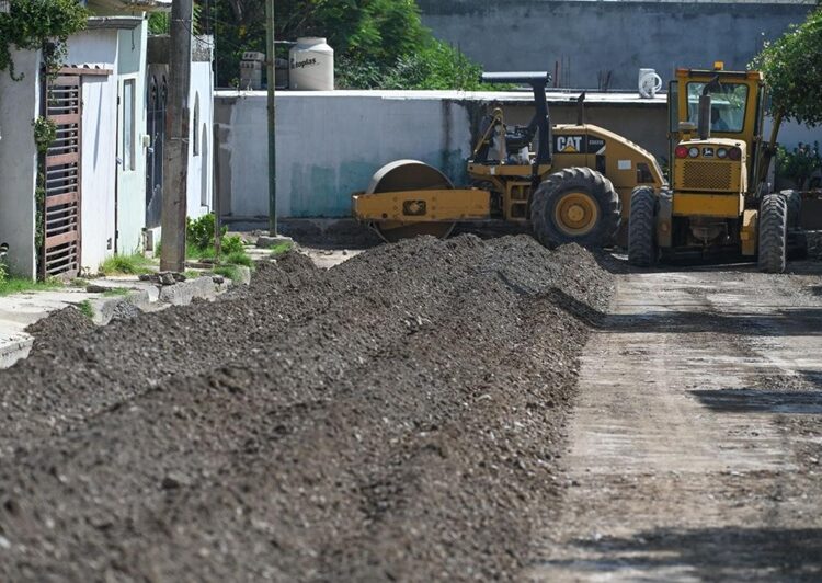 Agradecen vecinos pavimentación en la Cuauhtémoc