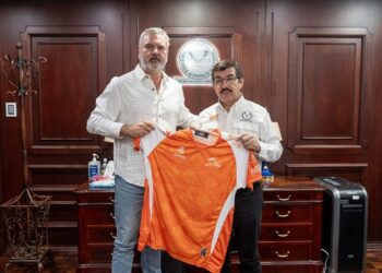 Armando Arce asume presidencia del Club Correcaminos