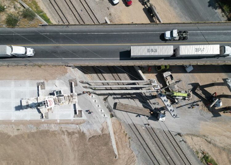 Avanza rehabilitación de puente en Carretera MEX II