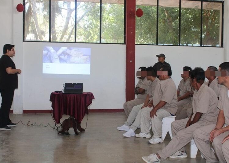 CEDES Matamoros se pinta de rosa contra el ‘cáncer de mama’