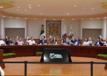 Cabildo aprueba donación de obra de arte que enriquece el acervo cultural de NLD