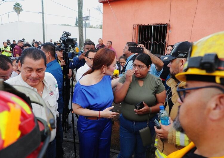 Carmen Lilia brinda apoyo inmediato a familias afectadas por explosión en colonia Infonavit