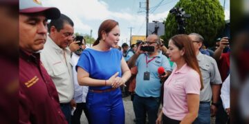 Carmen Lilia brinda apoyo inmediato a familias afectadas por explosión en colonia Infonavit