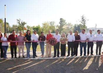 Carmen Lilia entrega nuevas obras que mejoran el entorno social y la movilidad al sur de NLD