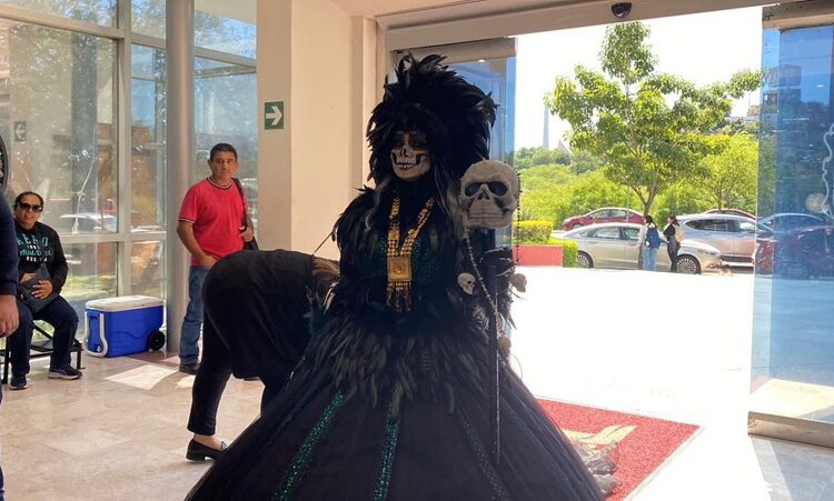 Celebran tradiciones del ‘Día de Muertos’ en la Torre Gubernamental