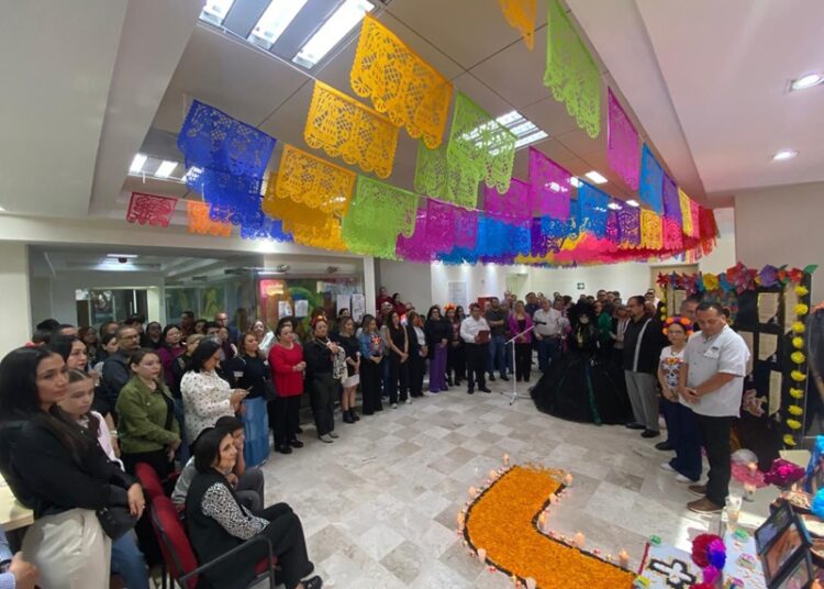 Celebran tradiciones del ‘Día de Muertos’ en la Torre Gubernamental