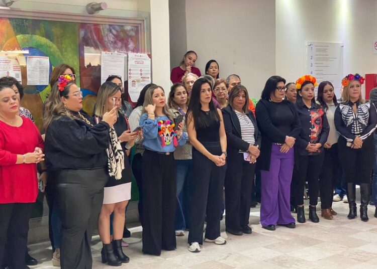 Celebran tradiciones del ‘Día de Muertos’ en la Torre Gubernamental
