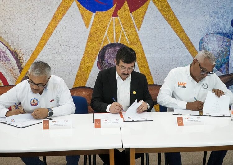 Concreta la UAT acuerdos en beneficio de sus trabajadores