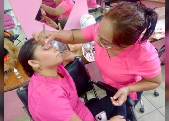 DIF NLD invita a inscribirse al curso de belleza del CEDIF 4