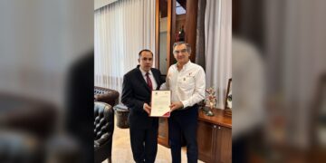 Designa gobernador AVA a nuevo secretario de Finanzas