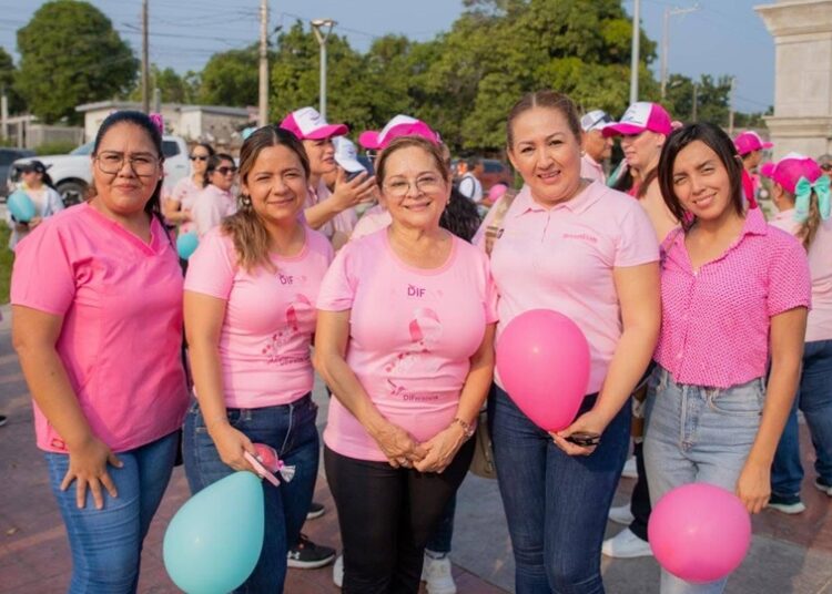 Encabeza Rossy Luque caminata por el ‘Día Internacional de la Lucha Contra el Cáncer de Mama’
