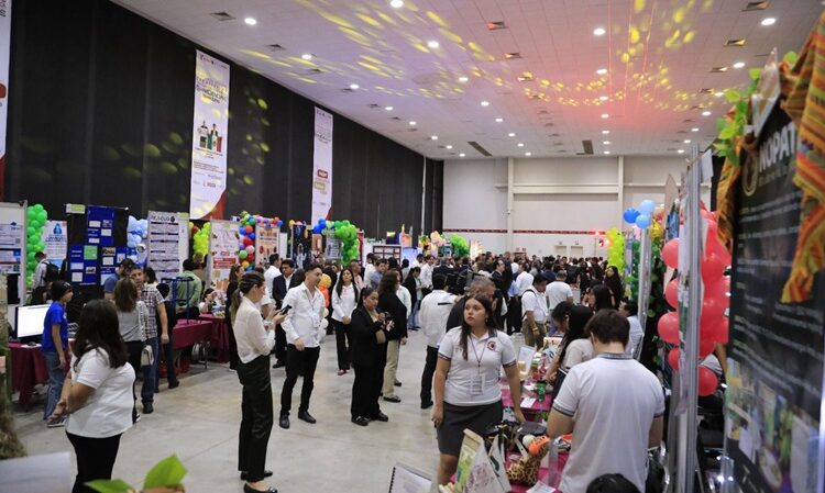 Entrega AVA Premio Estatal de Ciencias, Creatividad e Innovación Tecnológica