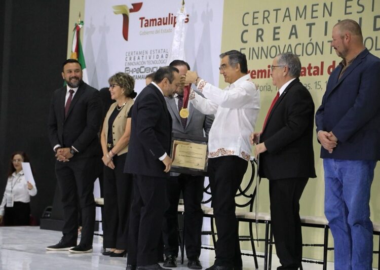 Entrega AVA Premio Estatal de Ciencias, Creatividad e Innovación Tecnológica