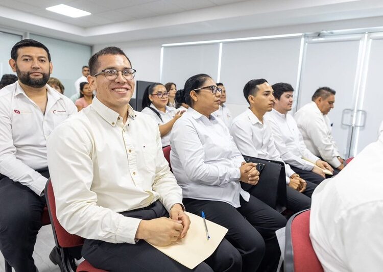 Entrega SET bases laborales a personal del CETE