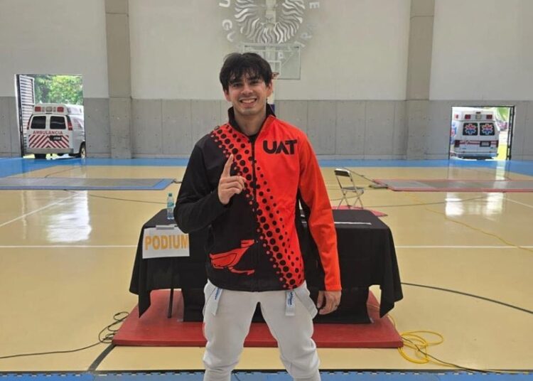 Estudiantes de la UAT conquistan el medallero en el nacional de Esgrima