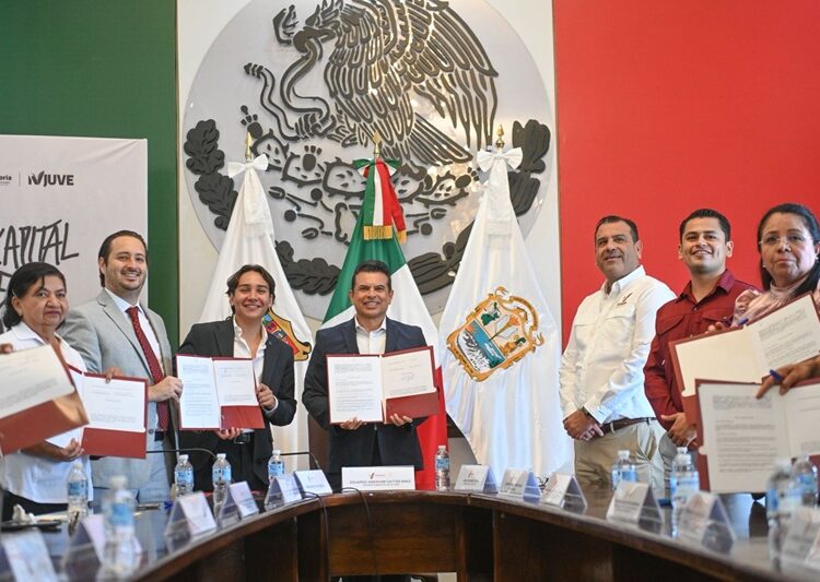 Firma convenio Instituto Victorense de la Juventud con escuelas