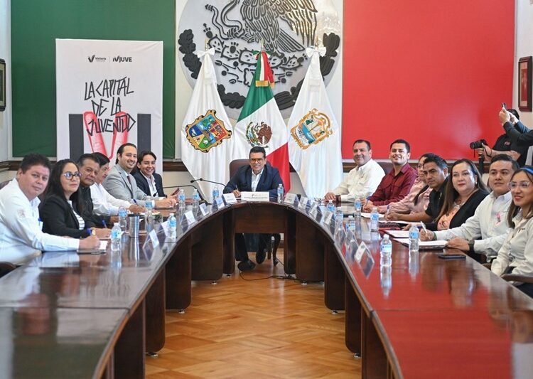 Firma convenio Instituto Victorense de la Juventud con escuelas