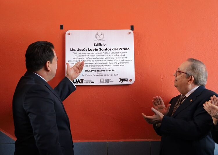 Honra FDCSV legado del Mtro. Jesús Lavín Santos del Prado al dar su nombre al edificio de Derecho