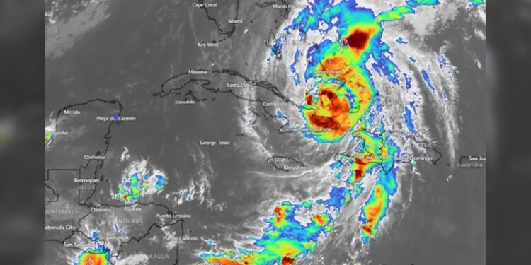 ¡Melissa llegó a Cuba como huracán de categoría 3!