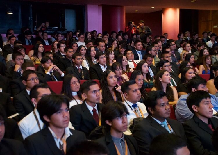 Inaugura ITCV 1.ᵉʳ. Congreso Global de Ingeniería Civil en el marco de su 50° años