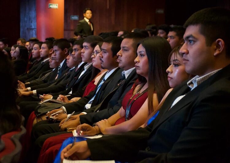 Inaugura ITCV 1.ᵉʳ. Congreso Global de Ingeniería Civil en el marco de su 50° años