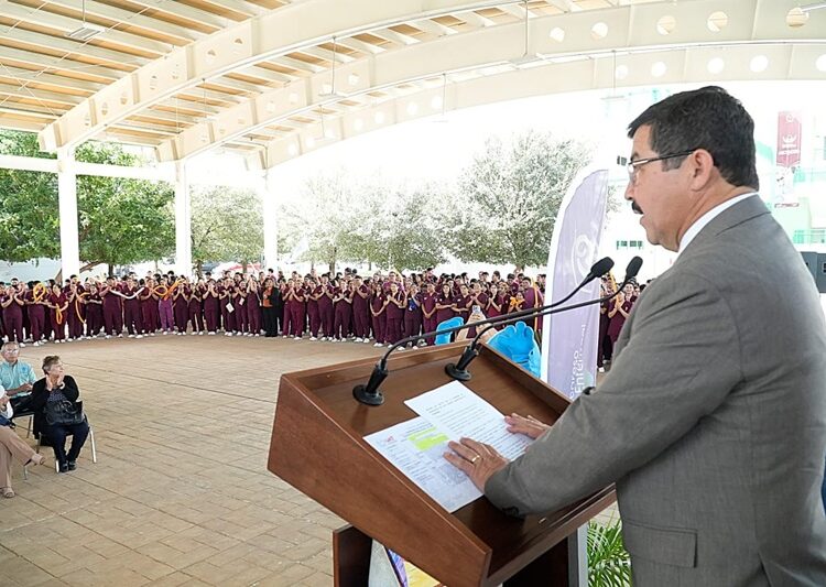 Inaugura rector Congreso Internacional de la Facultad de Enfermería Victoria