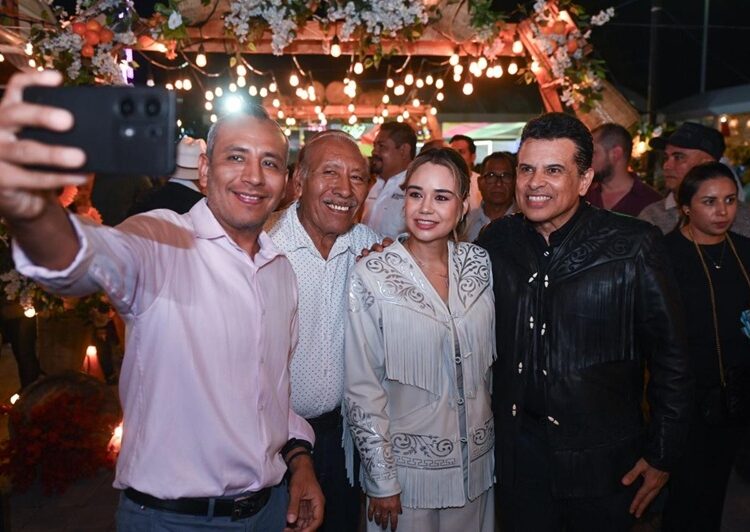 Inauguran Lalo y Lucy stand de Victoria en la ‘Feria Tamaulipas 2025’