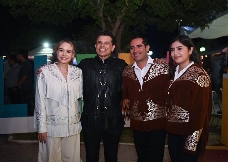 Inauguran Lalo y Lucy stand de Victoria en la ‘Feria Tamaulipas 2025’