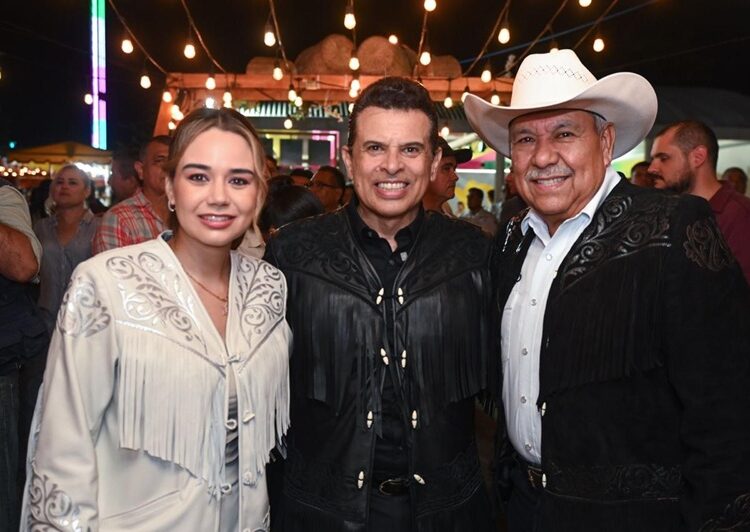 Inauguran Lalo y Lucy stand de Victoria en la ‘Feria Tamaulipas 2025’