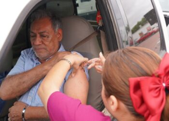 Invita Gobierno de NLD a jornada de vacunación ‘Drive Thru’ contra la influenza