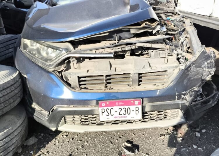 Exceso de velocidad e imprudencia, causan accidente en la Siglo XXI