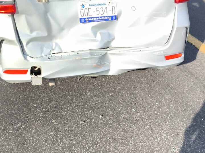 Exceso de velocidad e imprudencia, causan accidente en la Siglo XXI