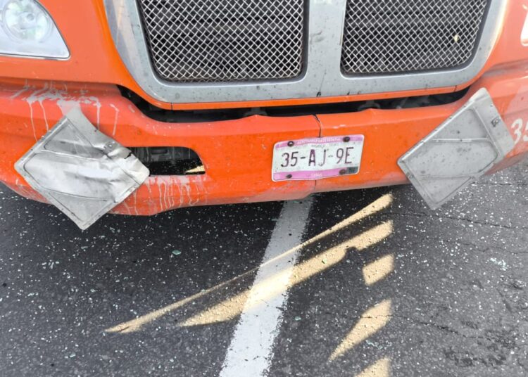 Exceso de velocidad e imprudencia, causan accidente en la Siglo XXI