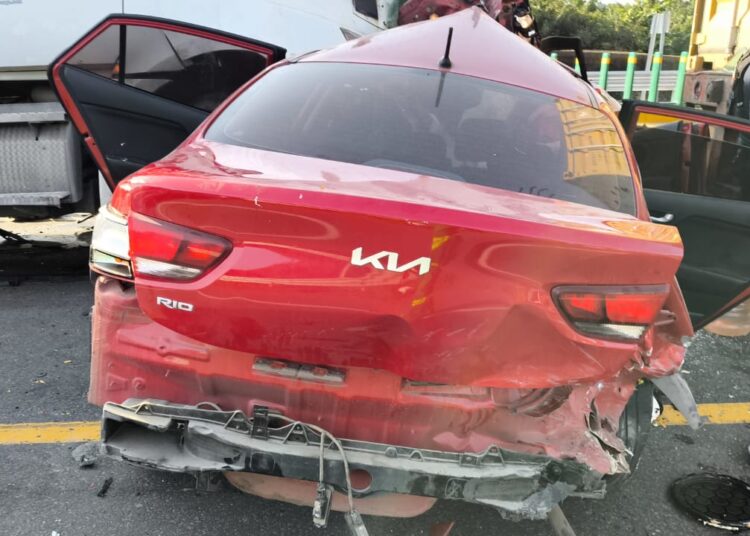 Exceso de velocidad e imprudencia, causan accidente en la Siglo XXI