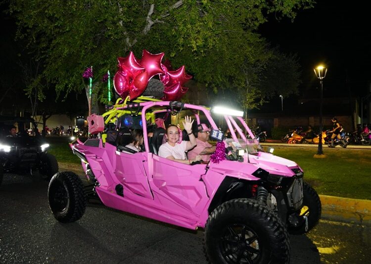 ¡NLD se viste de rosa en apoyo a la lucha contra el Cáncer de Mama!