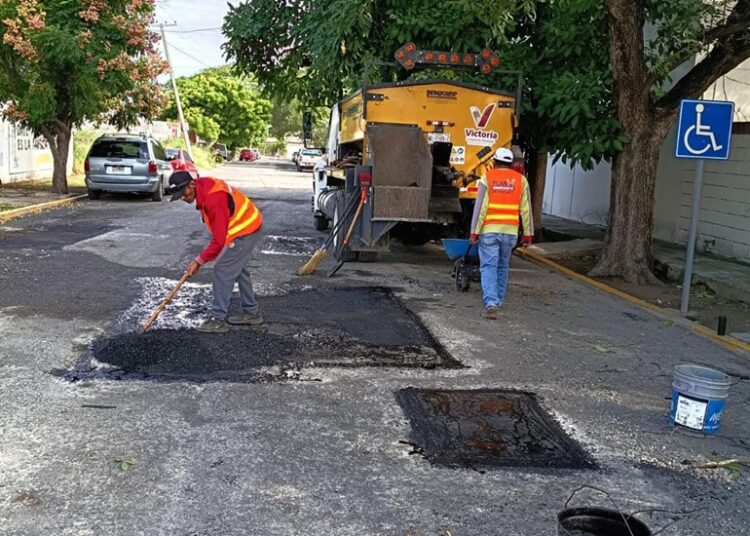 “ ‘Plan emergente de bacheo’ avanza y no se detiene”: Lalo Gattás